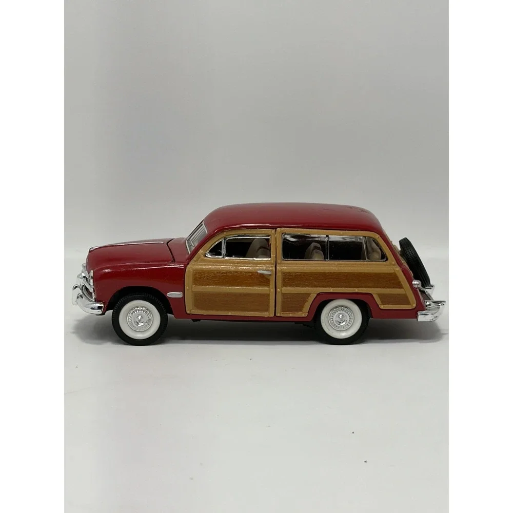 Brown Maroon 1949 Ford Woody Wagon SS 5737 Die Cast Car 1:38 Pre-Owned